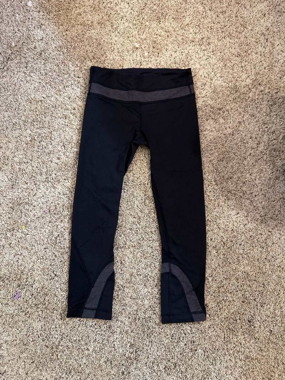 Lululemon Run: Inspire Crop II Black Heathered Gray Running Leggings Size 4